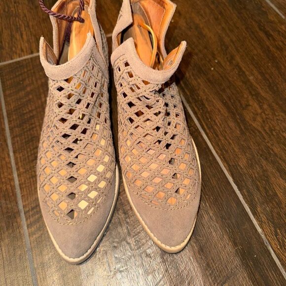 Jeffrey Campbell Tan Cutout Ankle Booties - Picture 4 of 9